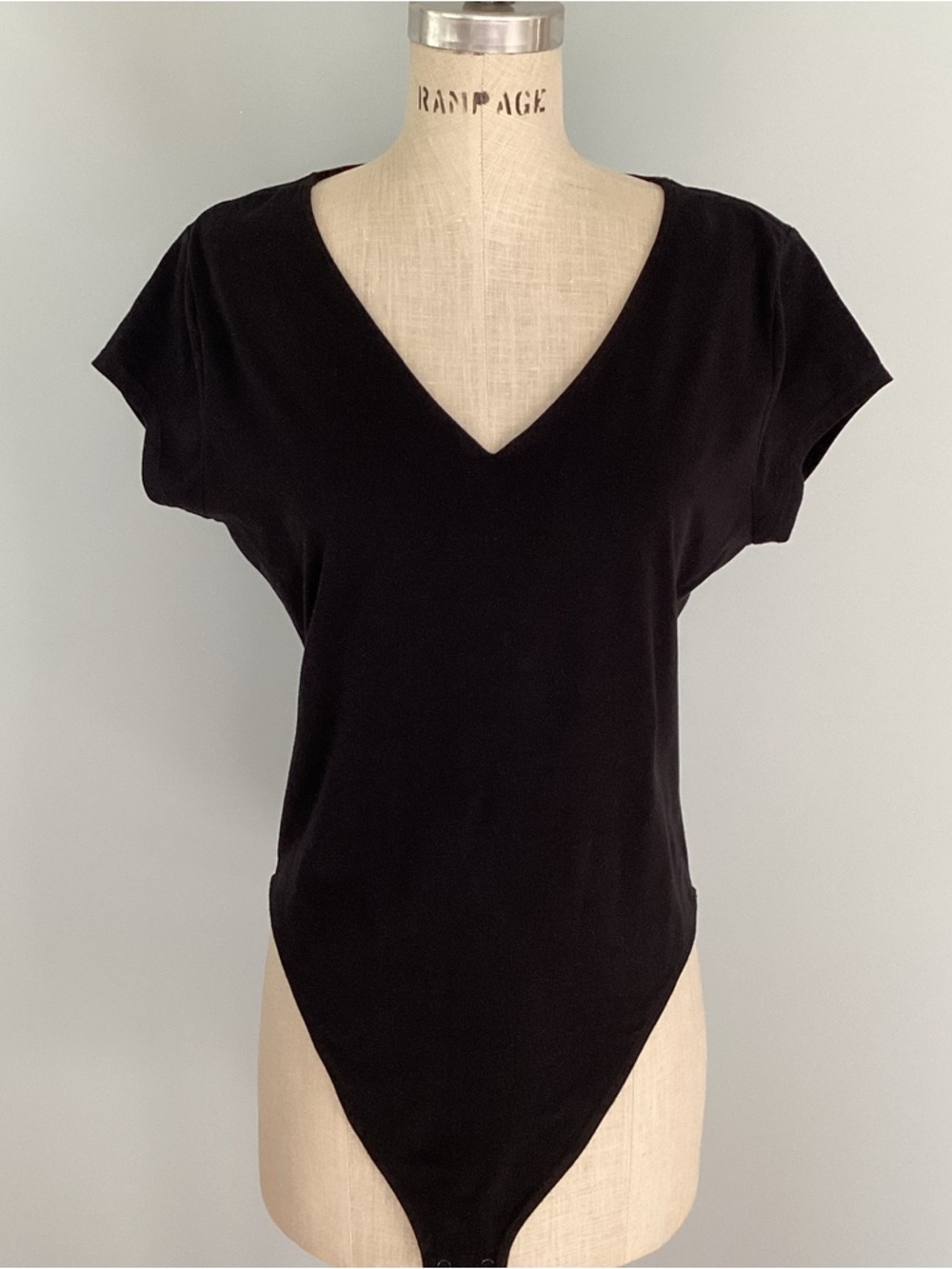 Old Navy Black V-Neck Short Sleeve Bodysuit Size XLarge